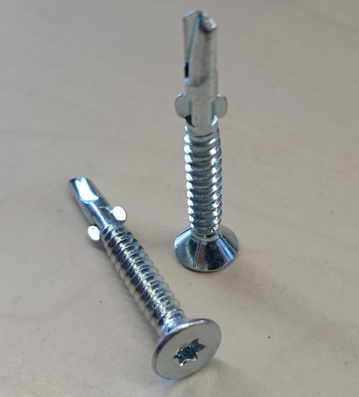 selfdrilling_torx_wings triapanovides me ftera
